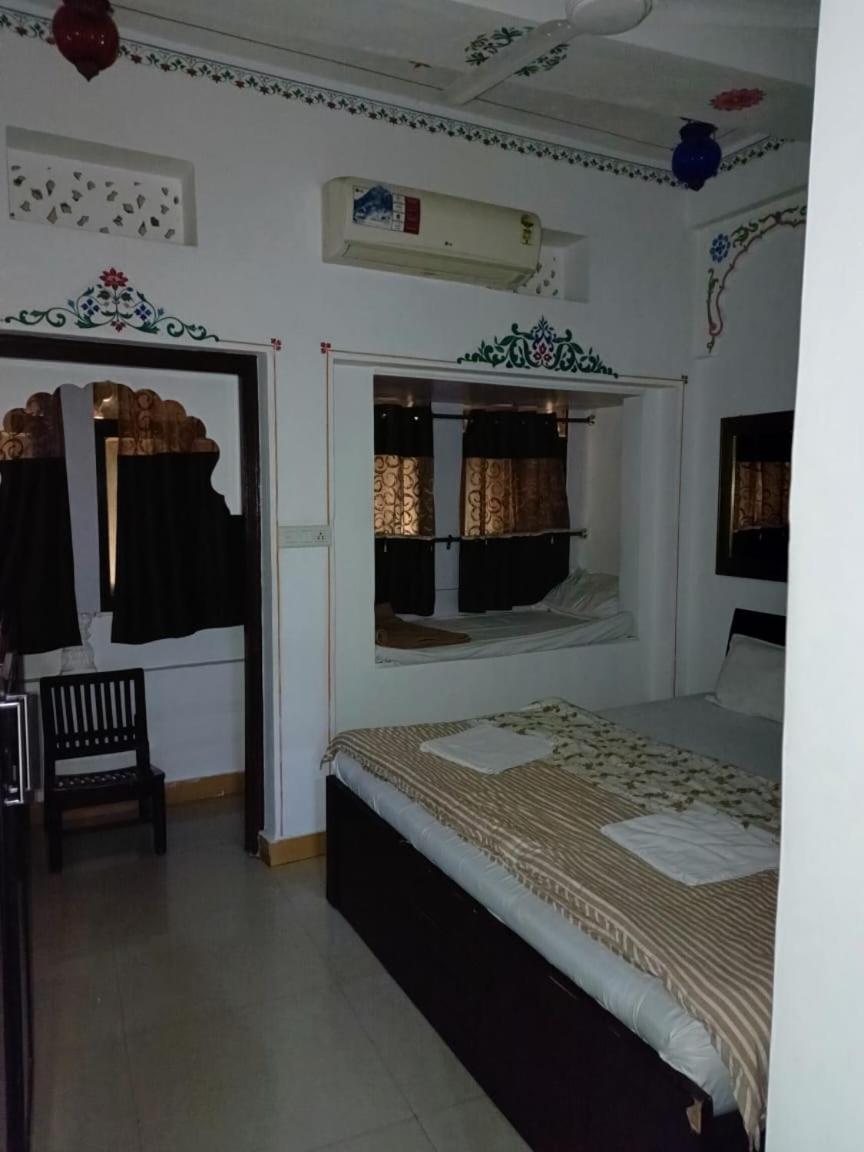 The Royal Lake View Villa Udaipur Eksteriør bilde